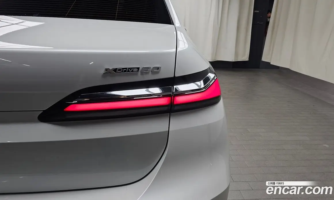 BMW i7 2023 0.3 автомат (гидро), фото 9