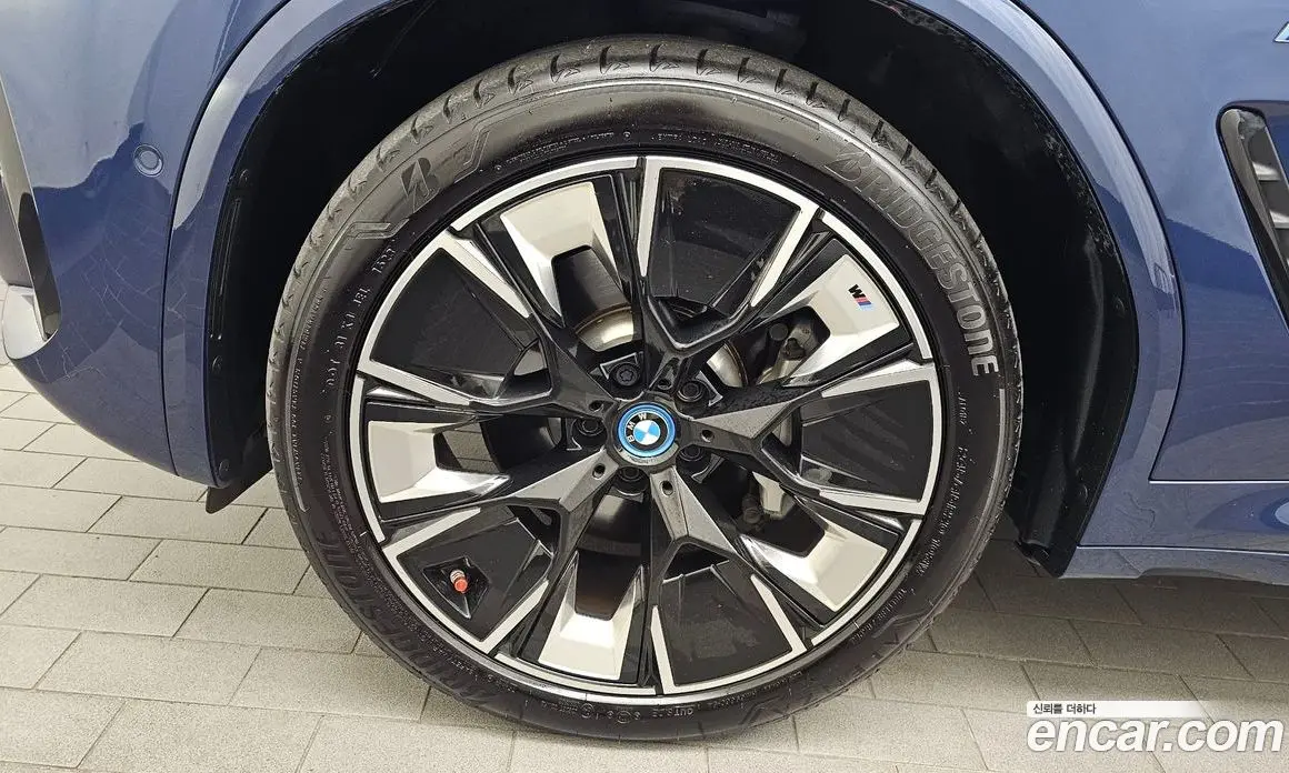 BMW iX3 2023 0.2 автомат (гидро), фото 7