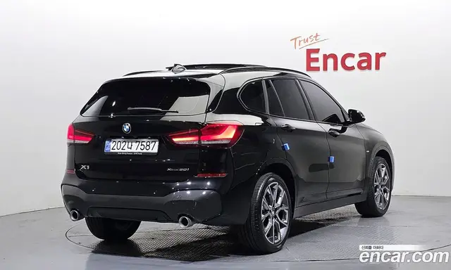 BMW X1 2022 2.0 автомат (гидро), миниатюра 2