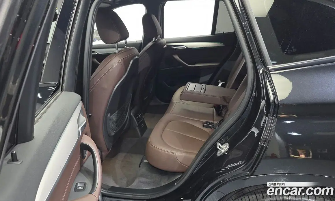 BMW X1 2022 2.0 автомат (гидро), фото 18