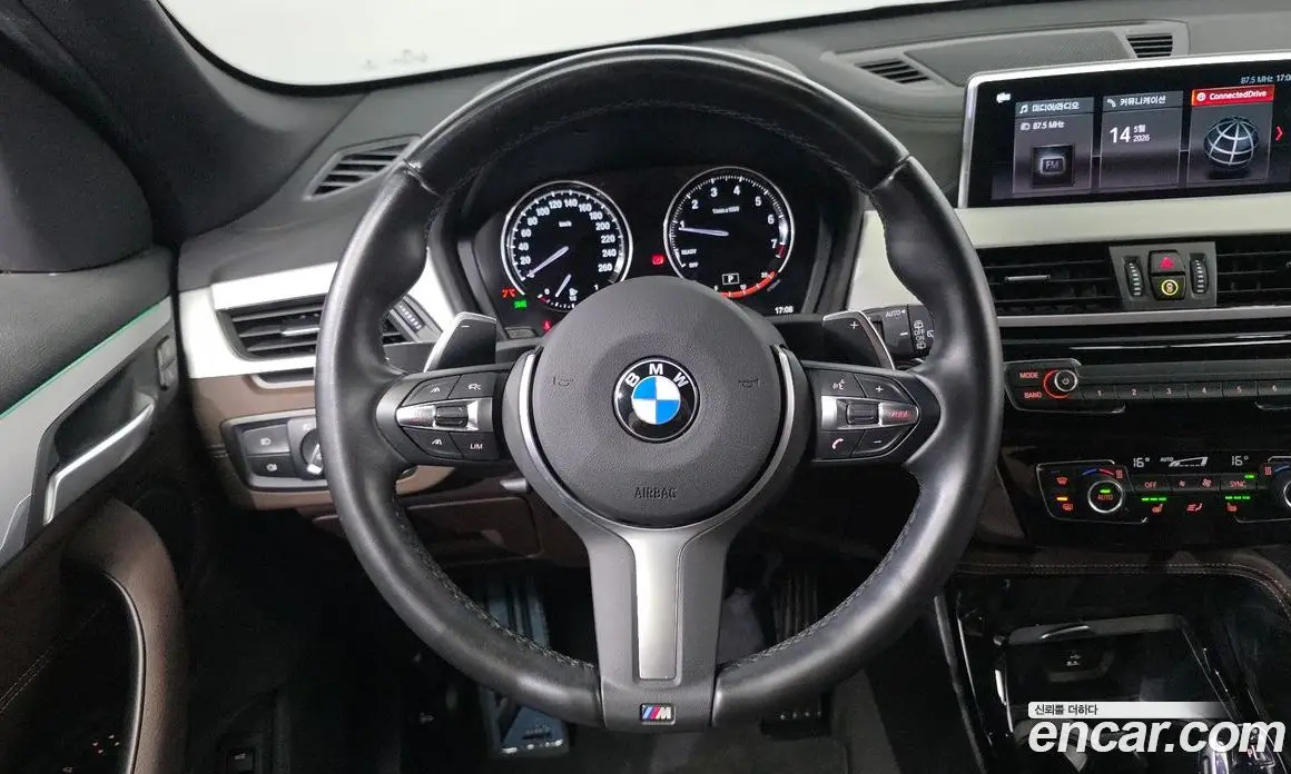 BMW X1 2022 2.0 автомат (гидро), фото 20
