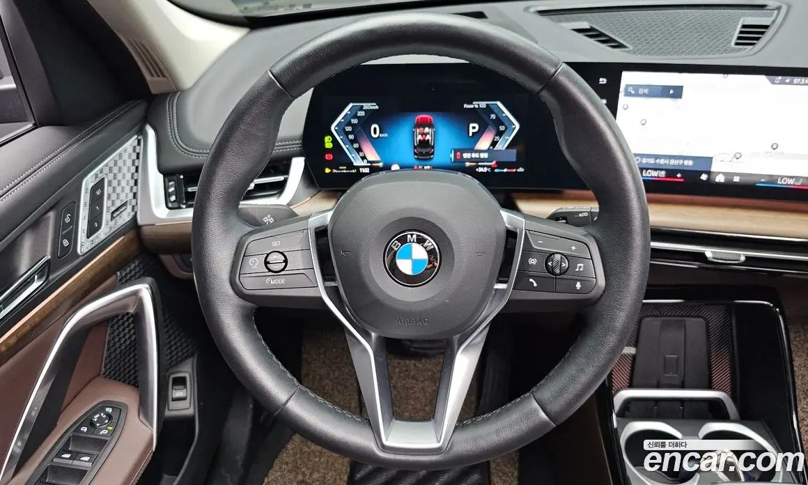 BMW X1 2024 2.0 автомат (гидро), фото 18