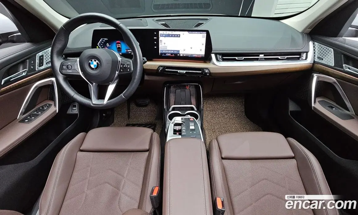 BMW X1 2024 2.0 автомат (гидро), фото 10