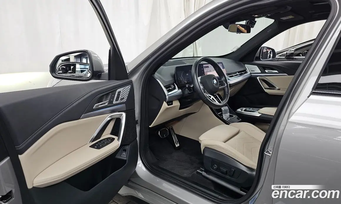 BMW X1 2025 2.0 автомат (гидро), фото 13