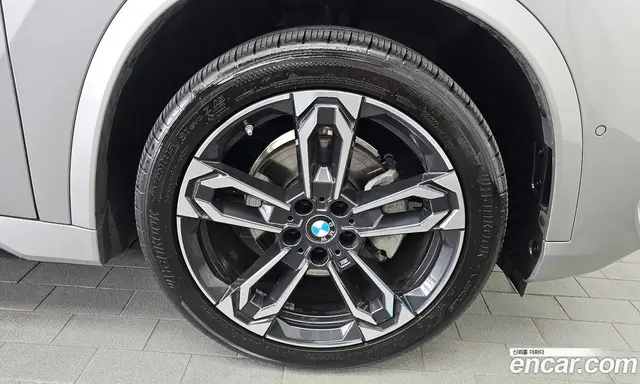 BMW X1 2025 2.0 автомат (гидро), миниатюра 7