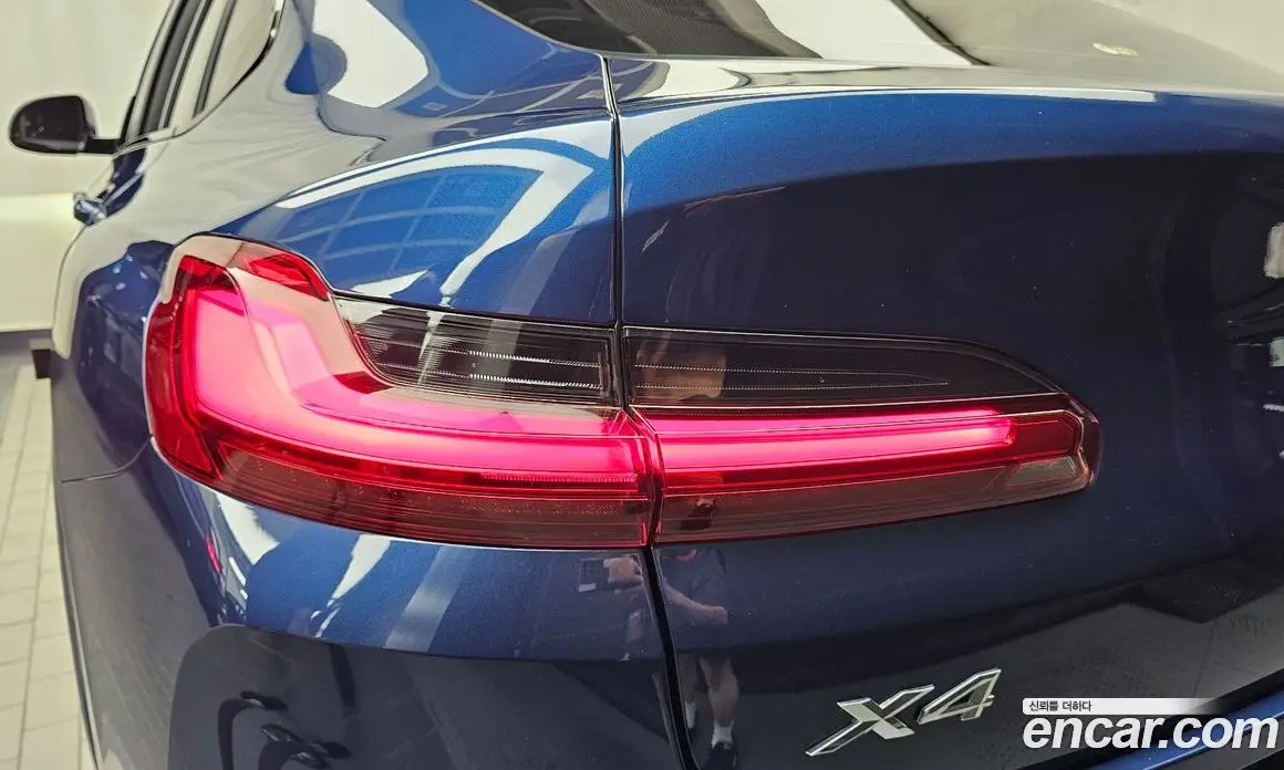 BMW X4 2023 2.0 автомат (гидро), фото 9