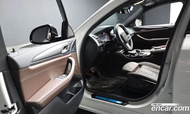 BMW X4 2025 2.0 автомат (гидро), миниатюра 10