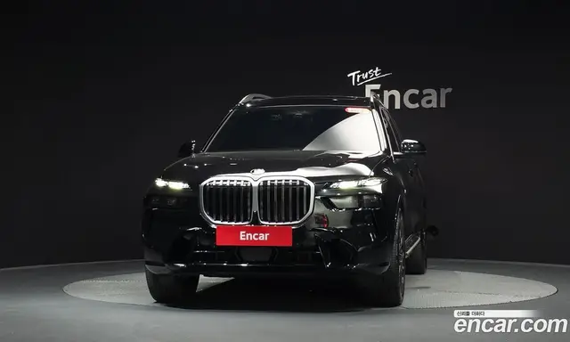 BMW X7 2025 3.0 автомат (гидро), миниатюра 2
