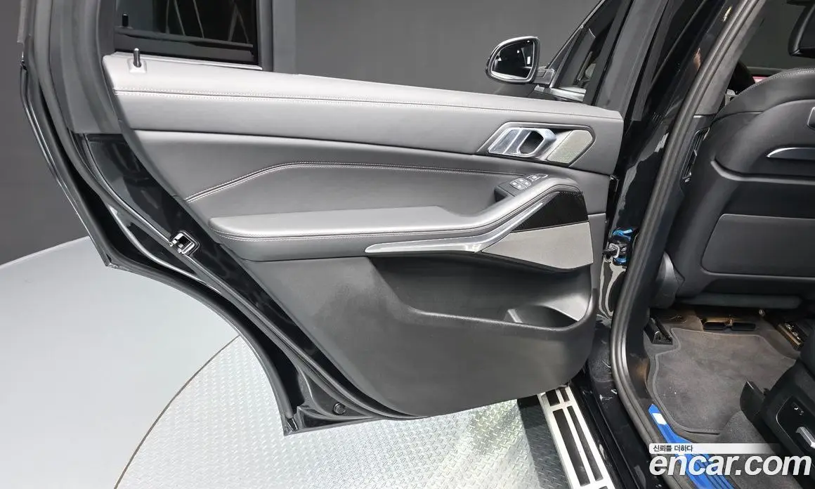 BMW X7 2025 3.0 автомат (гидро), фото 14