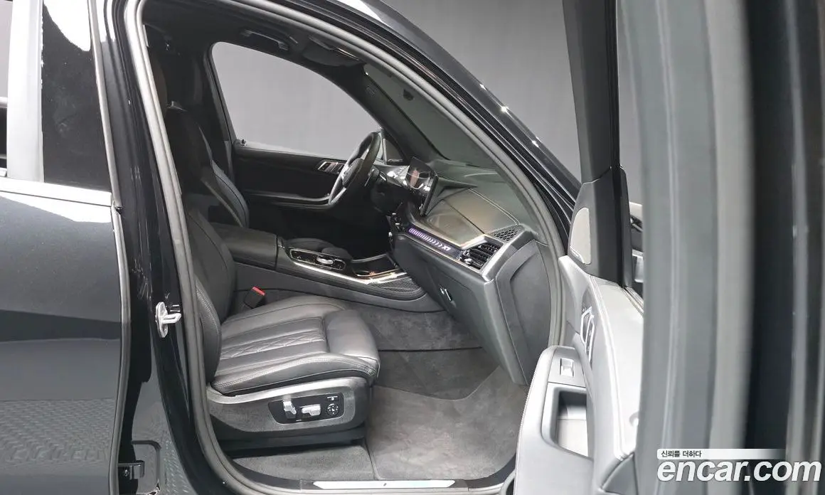 BMW X7 2025 3.0 автомат (гидро), фото 16