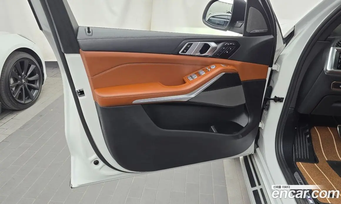 BMW X7 2025 3.0 автомат (гидро), фото 14
