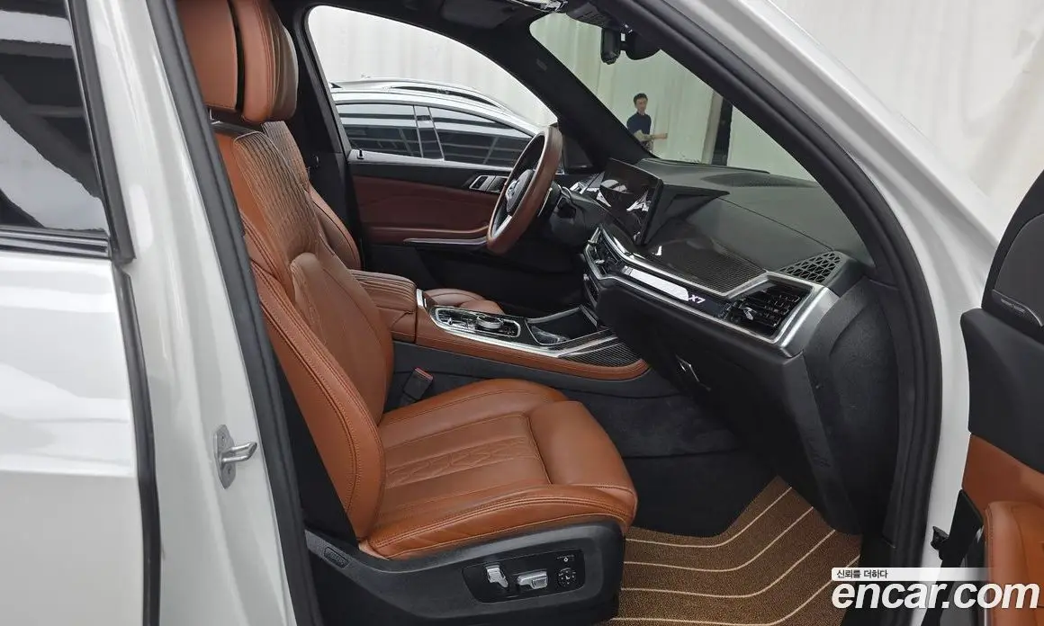 BMW X7 2025 3.0 автомат (гидро), фото 16