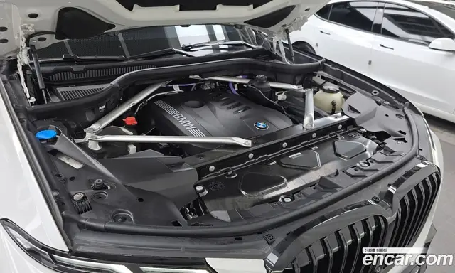 BMW X7 2025 3.0 автомат (гидро), миниатюра 6