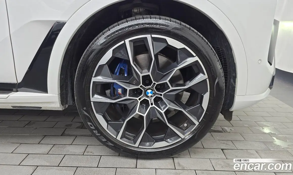 BMW X7 2025 3.0 автомат (гидро), фото 7