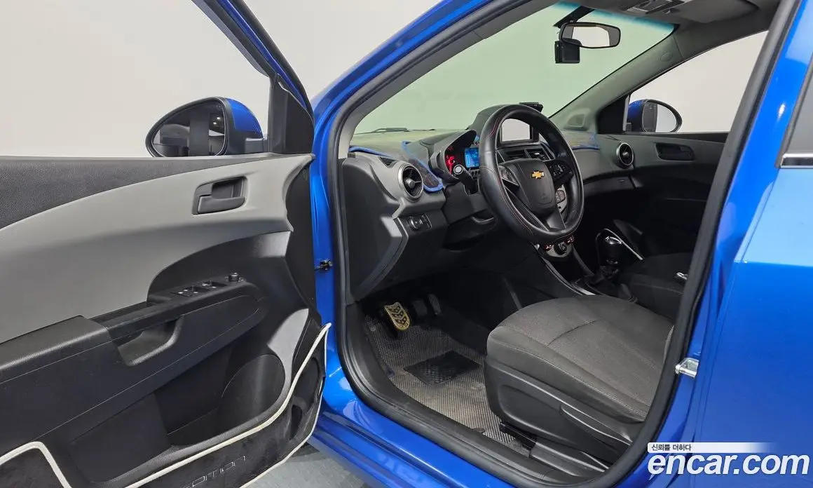 Chevrolet Aveo 2015 1.4 механика, фото 13