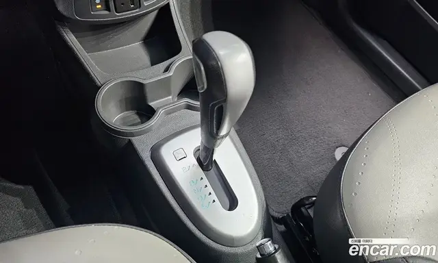 Chevrolet Spark 2015 1.0 автомат (гидро), миниатюра 12