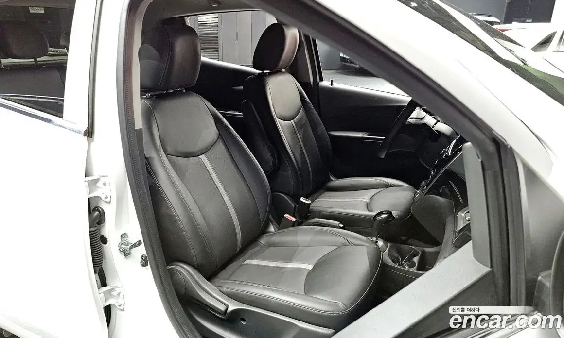 Chevrolet Spark 2022 1.0 автомат (гидро), фото 12