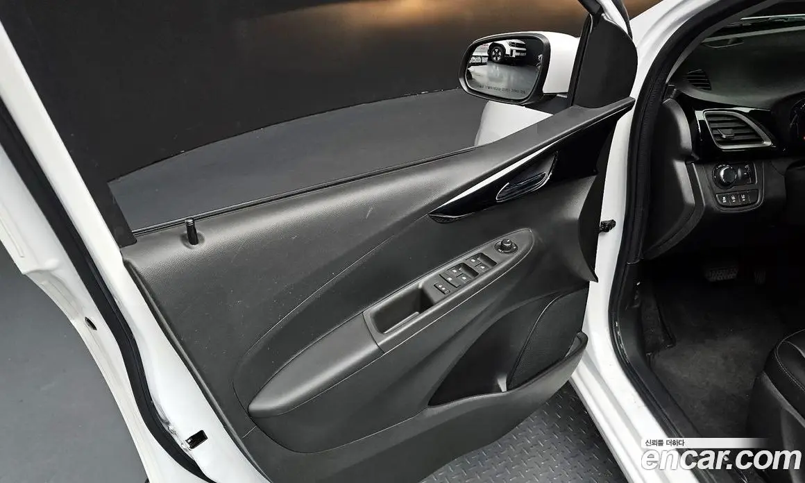 Chevrolet Spark 2022 1.0 автомат (гидро), фото 13