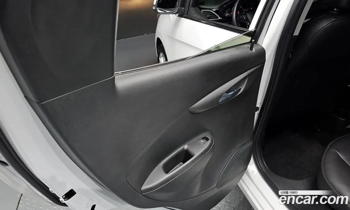 Chevrolet Spark 2022 1.0 автомат (гидро), фото 14