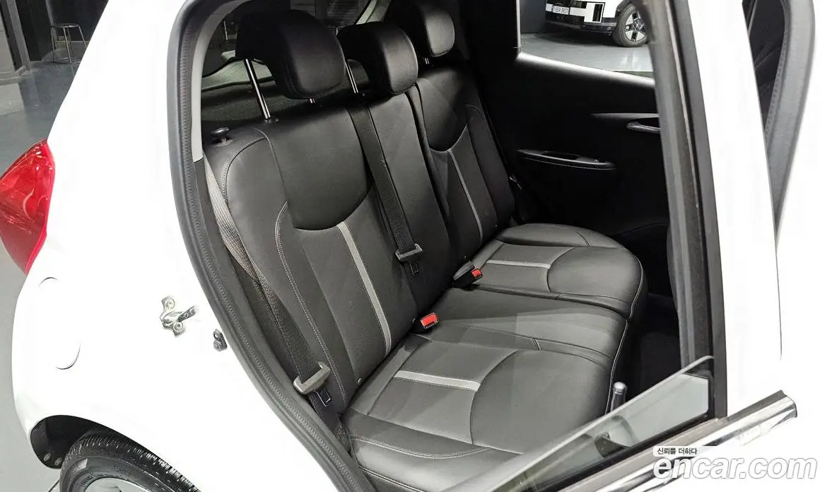 Chevrolet Spark 2022 1.0 автомат (гидро), фото 15