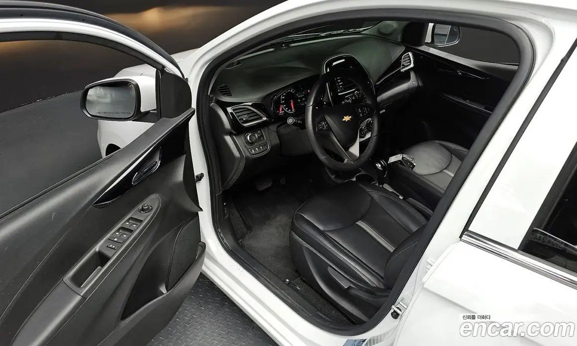 Chevrolet Spark 2022 1.0 автомат (гидро), фото 16