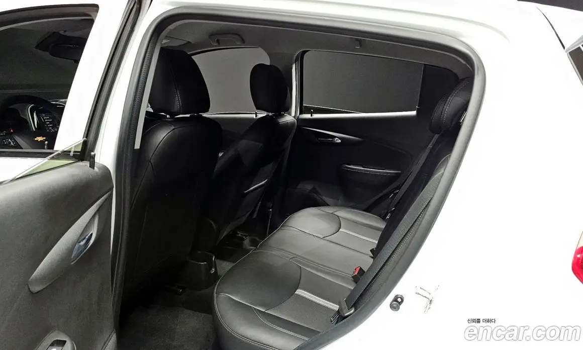 Chevrolet Spark 2022 1.0 автомат (гидро), фото 17