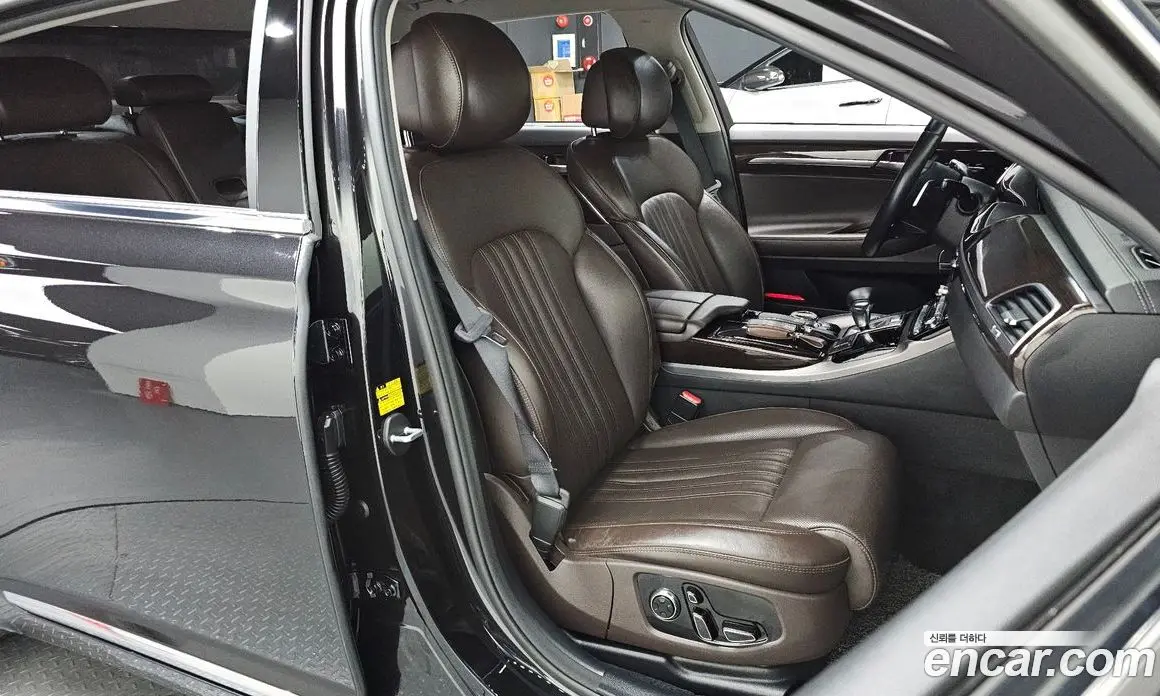 Genesis EQ900 2017 3.8 автомат (гидро), фото 16 Genesis EQ900 2017 3.8 автомат (гидро), фото 16