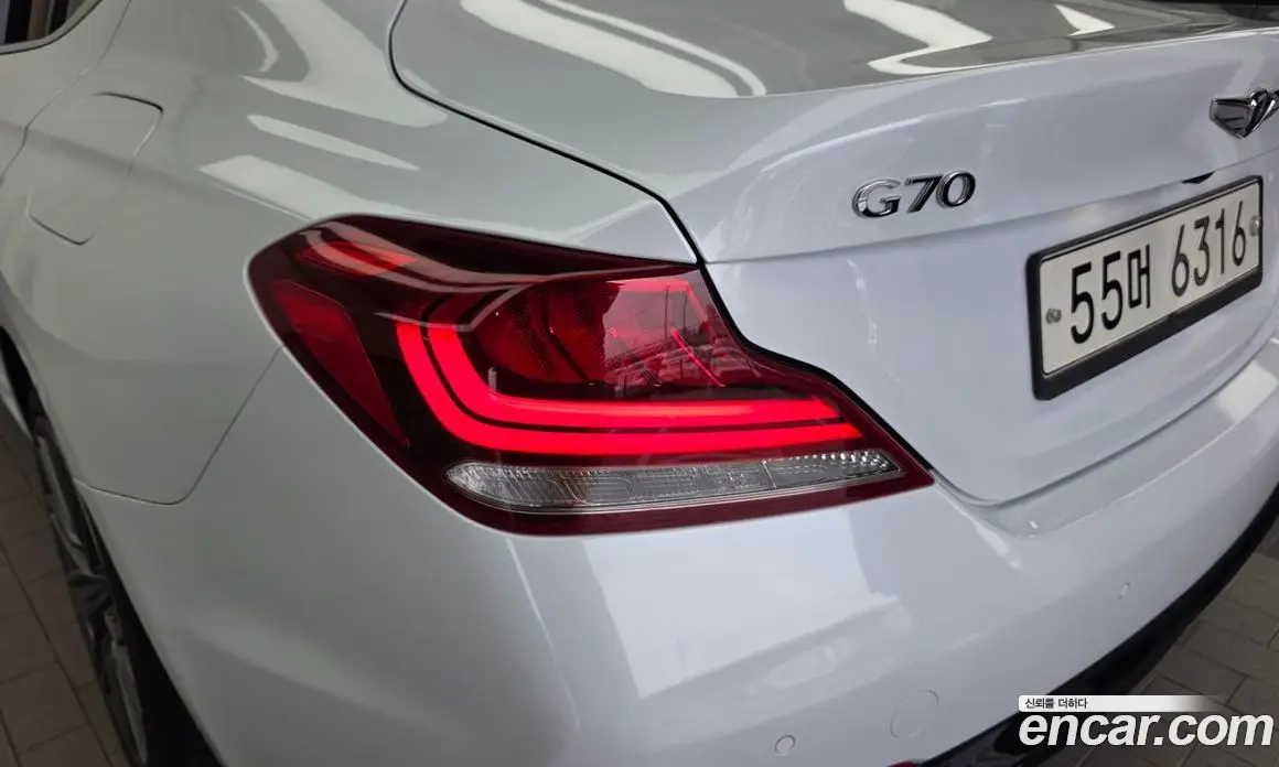 Genesis G70 2017 2.0 автомат (гидро), фото 9 Genesis G70 2017 2.0 автомат (гидро), фото 9