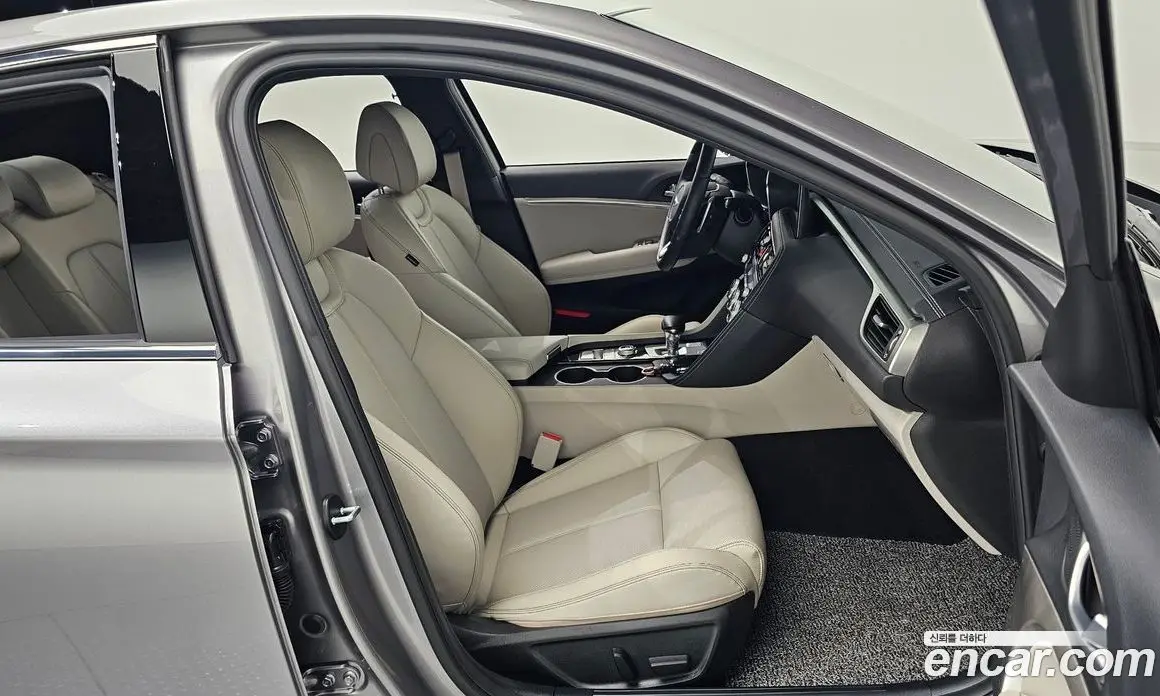 Genesis G70 2021 2.0 автомат (гидро), фото 16 Genesis G70 2021 2.0 автомат (гидро), фото 16