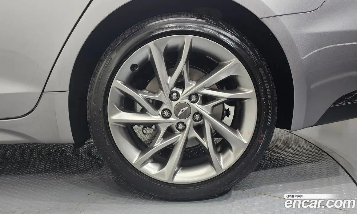 Genesis G70 2021 2.0 автомат (гидро), фото 7 Genesis G70 2021 2.0 автомат (гидро), фото 7