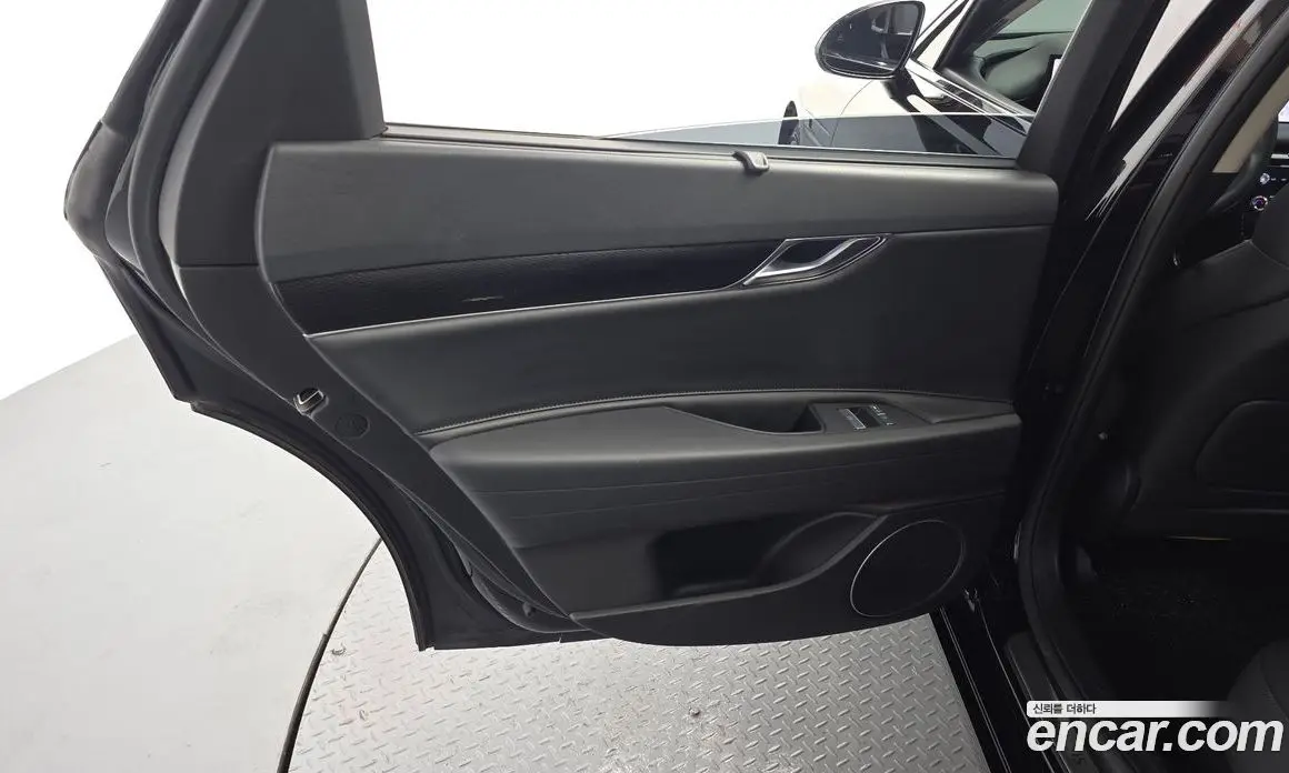Genesis G80 2024 2.5 автомат (гидро), фото 15 Genesis G80 2024 2.5 автомат (гидро), фото 15