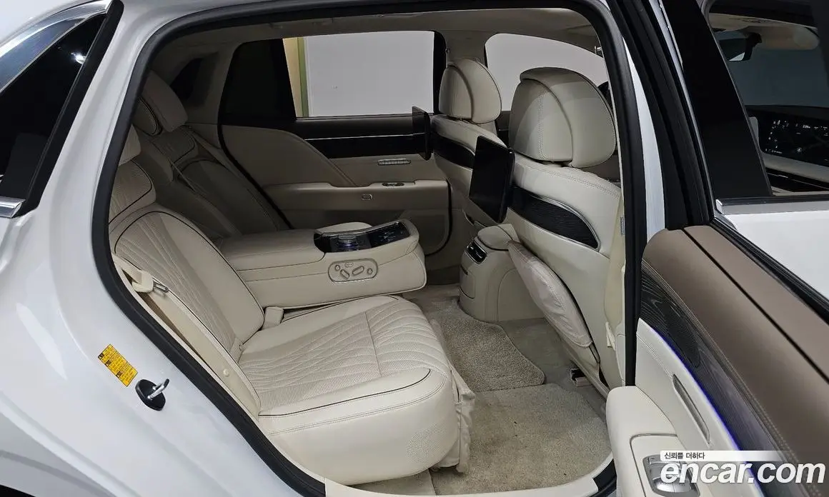 Genesis G90 2022 3.5 автомат (гидро), фото 17 Genesis G90 2022 3.5 автомат (гидро), фото 17