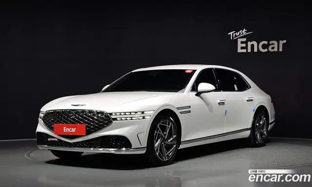 Genesis G90, 2025, 24 903 км