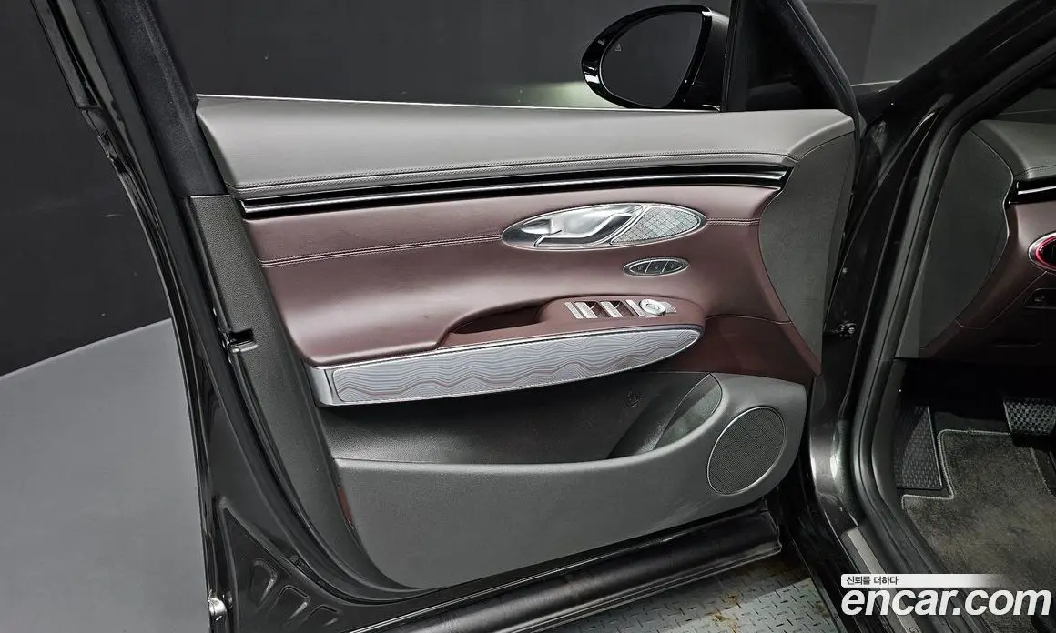 Genesis GV70 2023 3.5 автомат (гидро), фото 14 Genesis GV70 2023 3.5 автомат (гидро), фото 14
