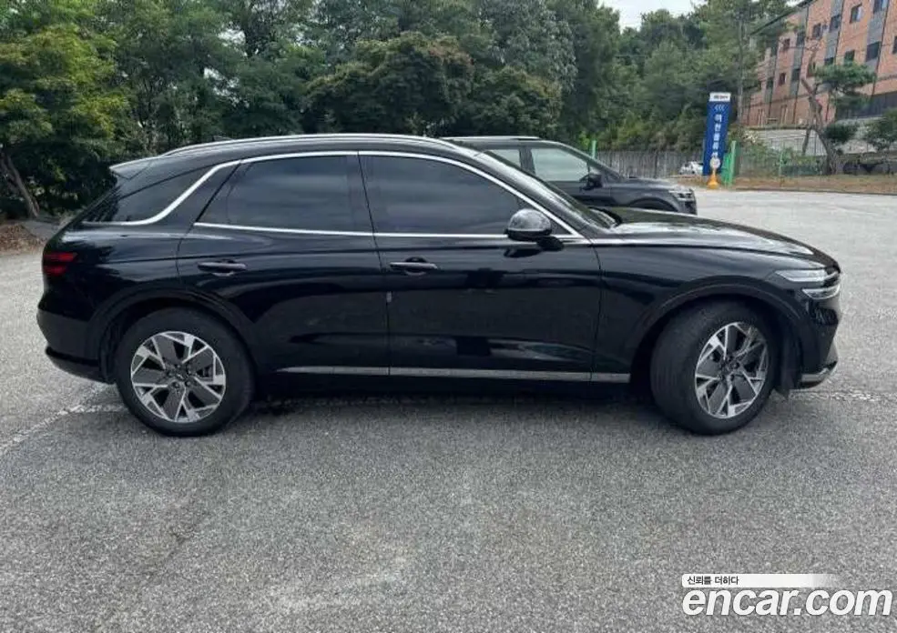 Genesis GV70 2024 1.0 автомат (гидро), фото 12 Genesis GV70 2024 1.0 автомат (гидро), фото 12