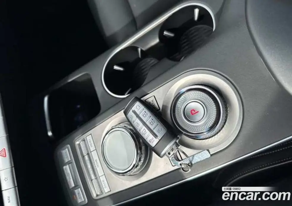 Genesis GV70 2024 1.0 автомат (гидро), фото 13 Genesis GV70 2024 1.0 автомат (гидро), фото 13