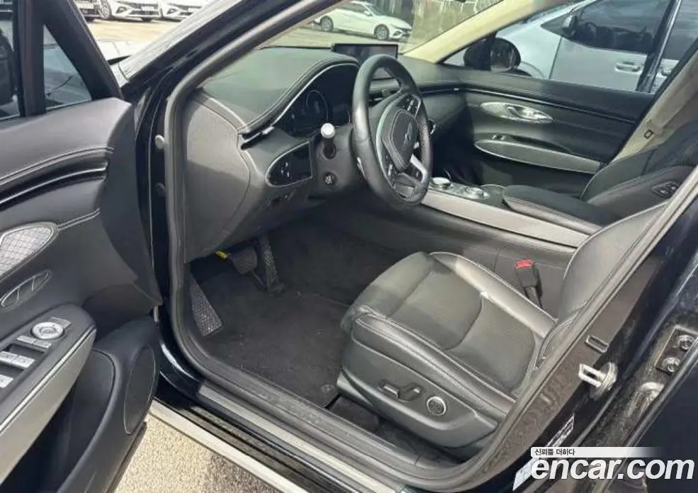 Genesis GV70 2024 1.0 автомат (гидро), фото 4 Genesis GV70 2024 1.0 автомат (гидро), фото 4