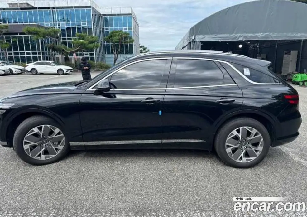 Genesis GV70 2024 1.0 автомат (гидро), фото 5 Genesis GV70 2024 1.0 автомат (гидро), фото 5