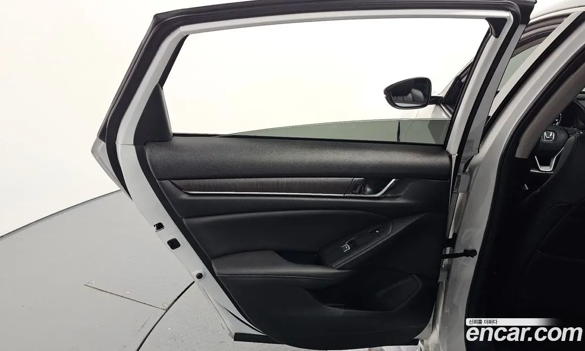 Honda Accord 2019 1.5 автомат (гидро), фото 15 Honda Accord 2019 1.5 автомат (гидро), фото 15