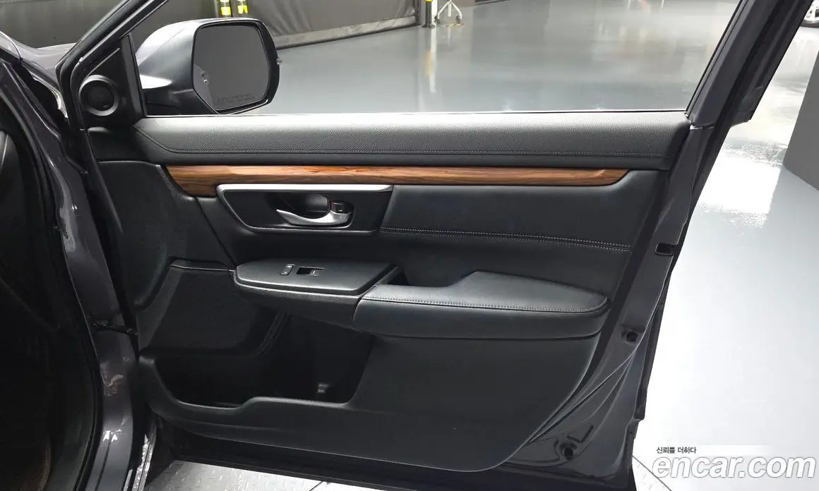 Honda CR-V 2019 1.5 автомат (гидро), фото 14 Honda CR-V 2019 1.5 автомат (гидро), фото 14