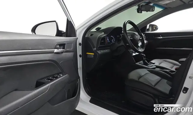 Hyundai Avante 2019 1.6 автомат (гидро), миниатюра 12