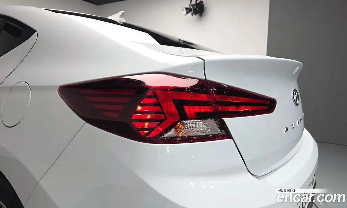 Hyundai Avante 2019 1.6 автомат (гидро), фото 8