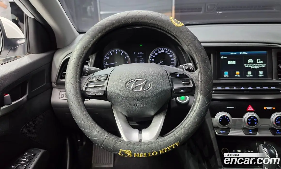 Hyundai Avante 2019 1.6 автомат (гидро), фото 13