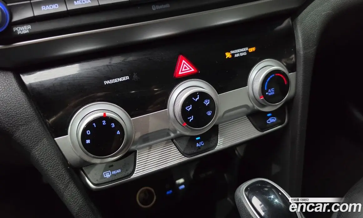 Hyundai Avante 2019 1.6 автомат (гидро), фото 20