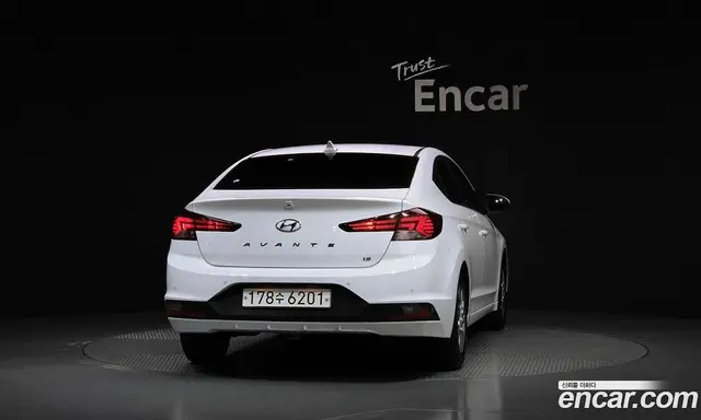 Hyundai Avante 2019 1.6 автомат (гидро), миниатюра 4