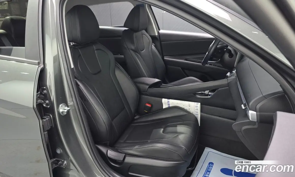 Hyundai Avante 2022 1.6 автомат (гидро), фото 16
