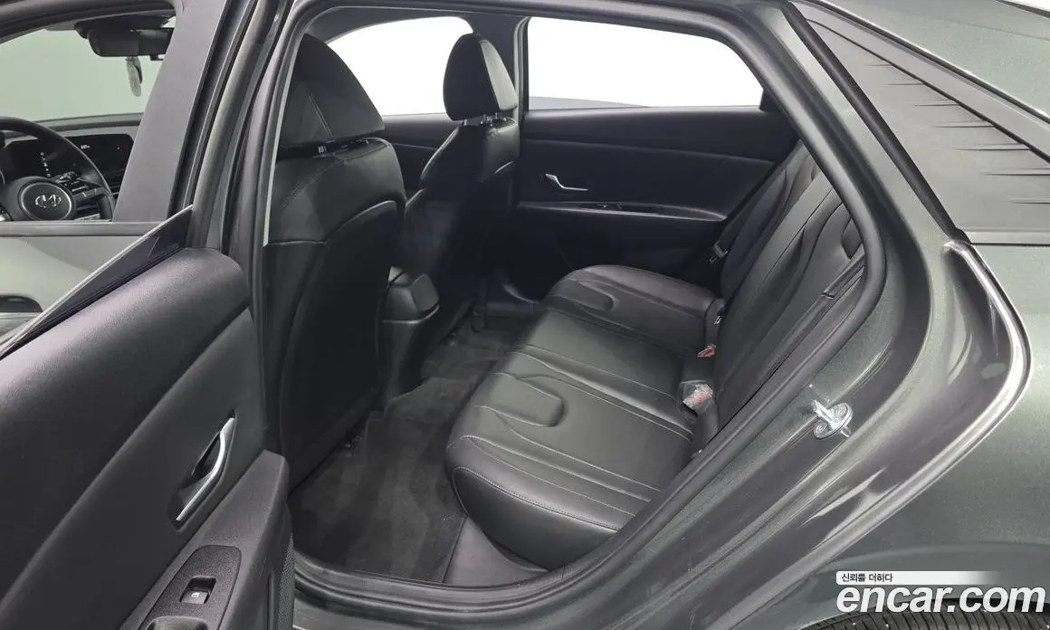 Hyundai Avante 2022 1.6 автомат (гидро), фото 18