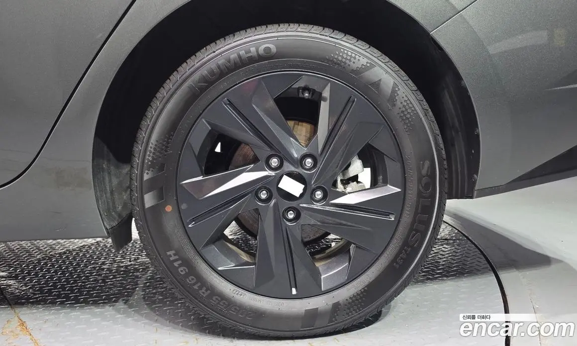 Hyundai Avante 2022 1.6 автомат (гидро), фото 7