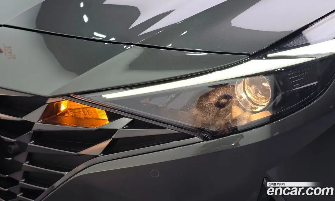 Hyundai Avante 2022 1.6 автомат (гидро), фото 8