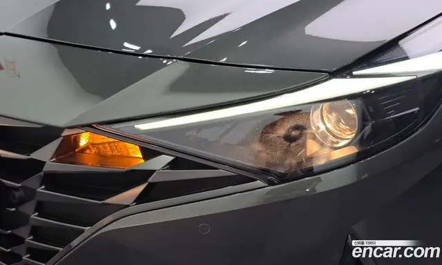 Hyundai Avante 2022 1.6 автомат (гидро), миниатюра 8